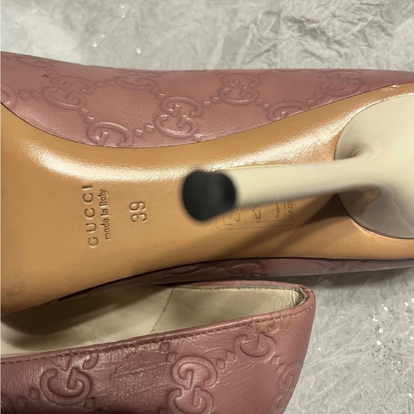 SOLD-  Gucci Monogram heels - Picture 5 of 6